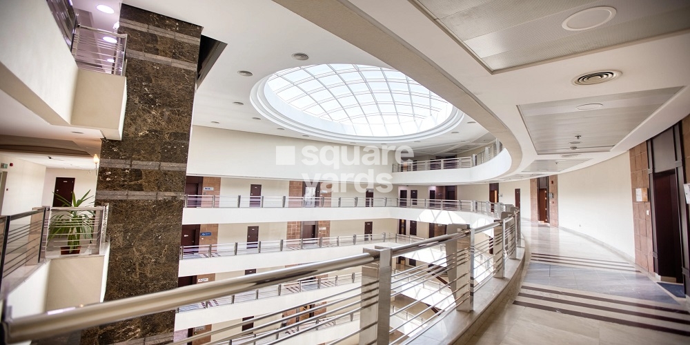 Al Fattan Plaza Amenities Features