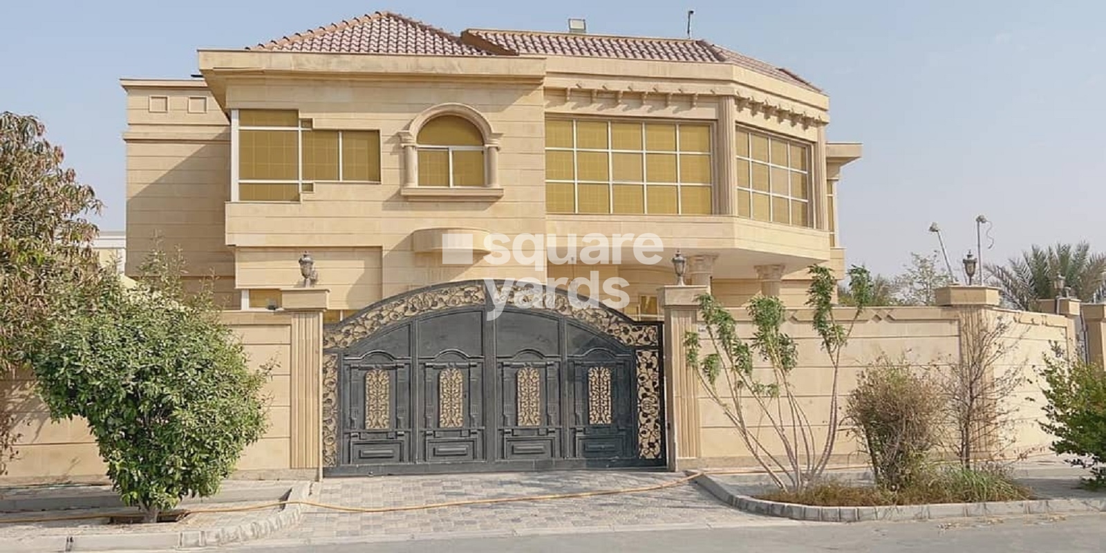 Al Quoz 4 Villas Cover Image