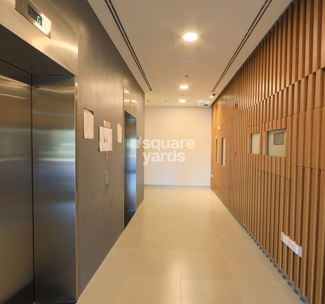 Dubai Al Khail Gate Lift Lobby Image