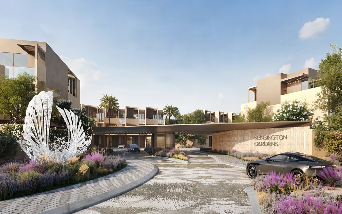 Leos Kensington Gardens Entrance View