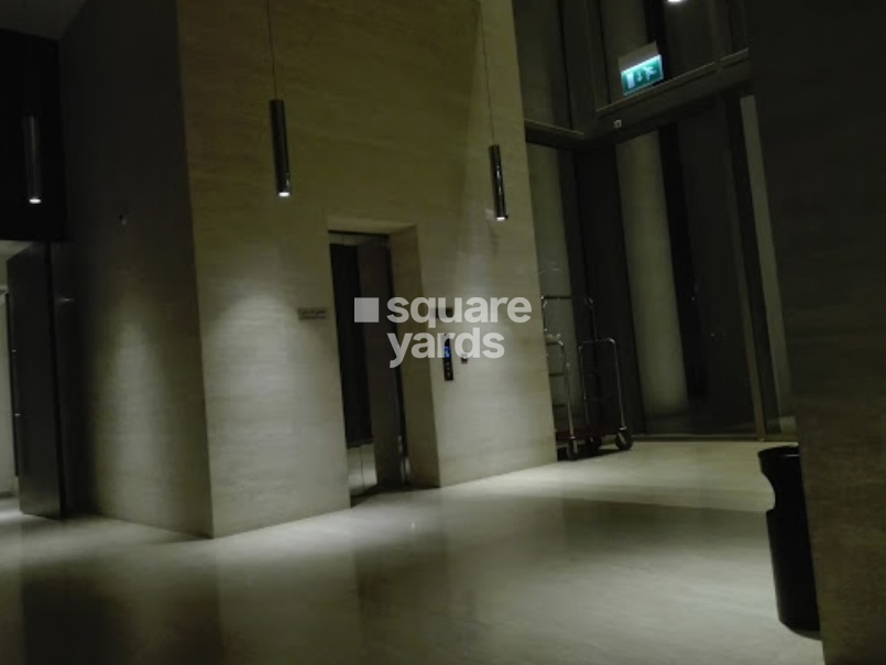 H And H Residence 22 Lift Lobby Image