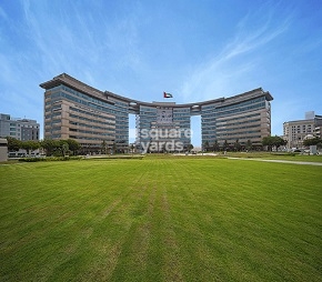 Al Hudaiba Award Building in Al Mina