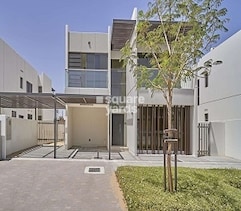 Damac Hills Claret