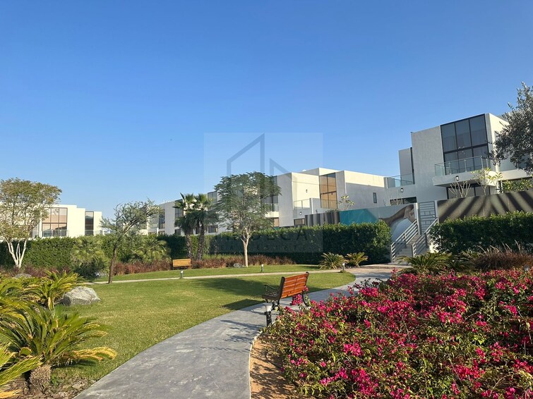 District 11 Villa for Sale, Mohammed Bin Rashid City, Dubai