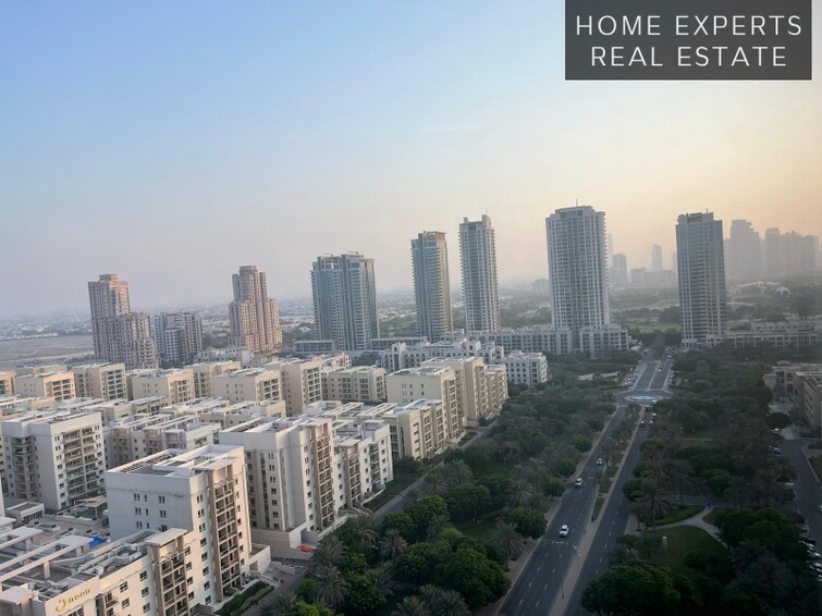 Damac Executive Heights Office Space for Sale, Barsha Heights (Tecom), Dubai