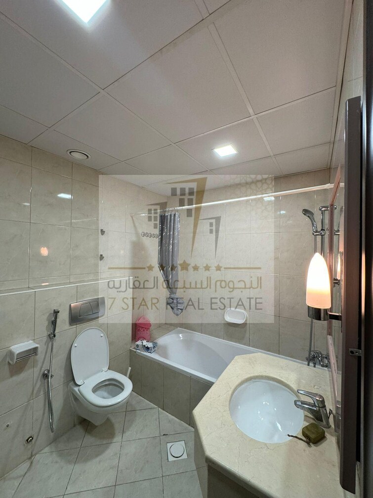 Al Khan Lagoon Tower Apartment for Rent, Al Khan, Sharjah