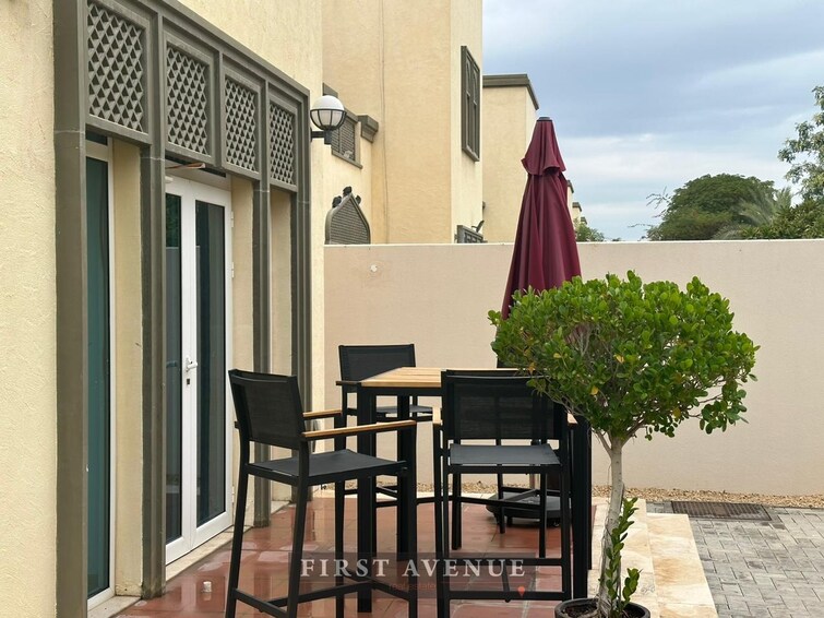 District 8 Villa for Rent, Jumeirah Park, Dubai