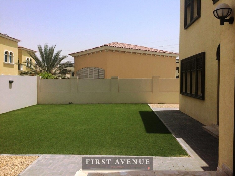 District 8 Villa for Rent, Jumeirah Park, Dubai