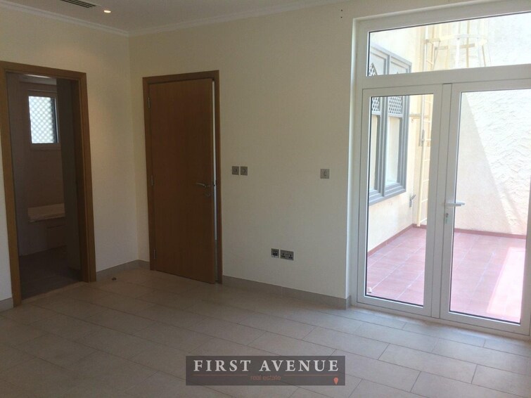 District 8 Villa for Rent, Jumeirah Park, Dubai