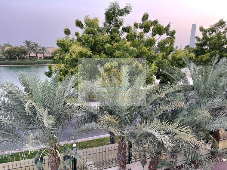  Villa for Rent, Emirates Hills, Dubai