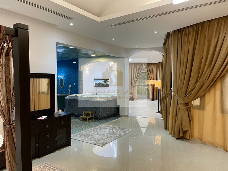  Villa for Rent, Emirates Hills, Dubai