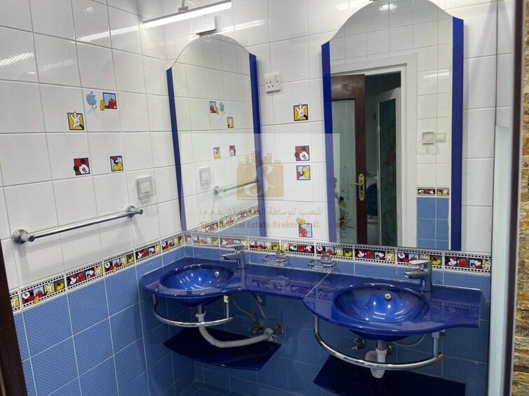  Villa for Rent, Emirates Hills, Dubai