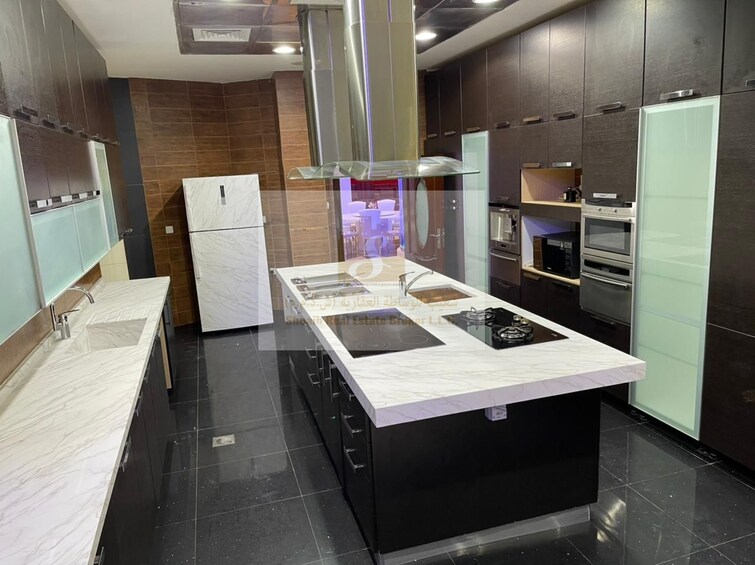  Villa for Rent, Emirates Hills, Dubai