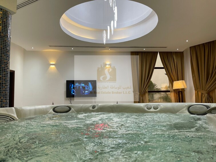  Villa for Rent, Emirates Hills, Dubai