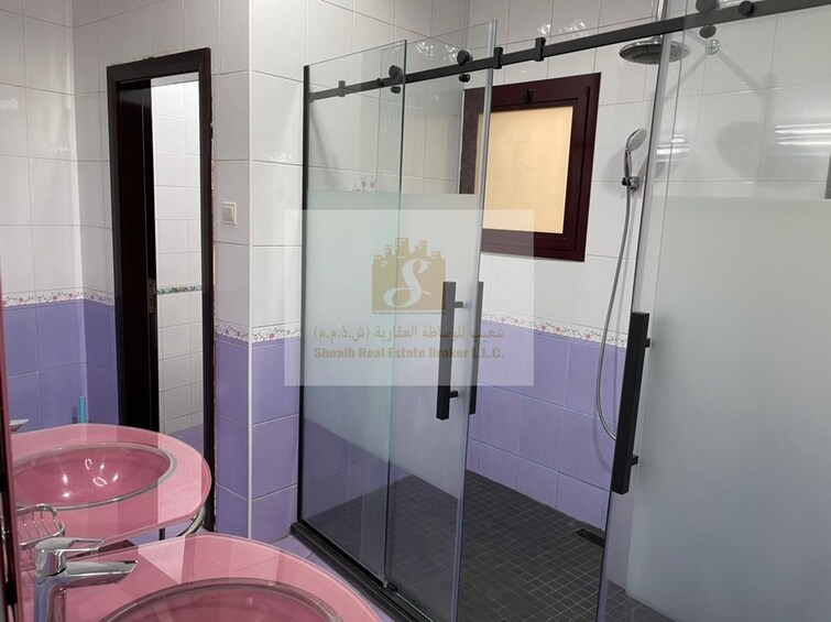  Villa for Rent, Emirates Hills, Dubai