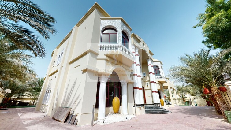  Villa for Rent, Emirates Hills, Dubai
