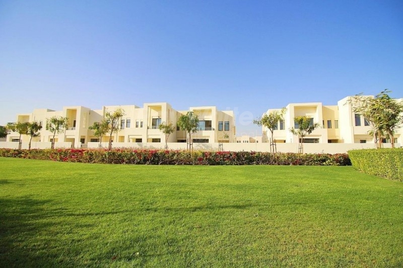 4 BR Villa For Sale in Mira Oasis 1