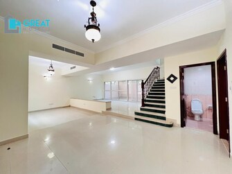 4 BR Villa For Rent in Abaya Mall Cover Image