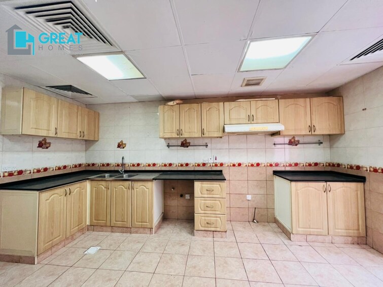 Abaya Mall Villa for Rent, Mirdif, Dubai