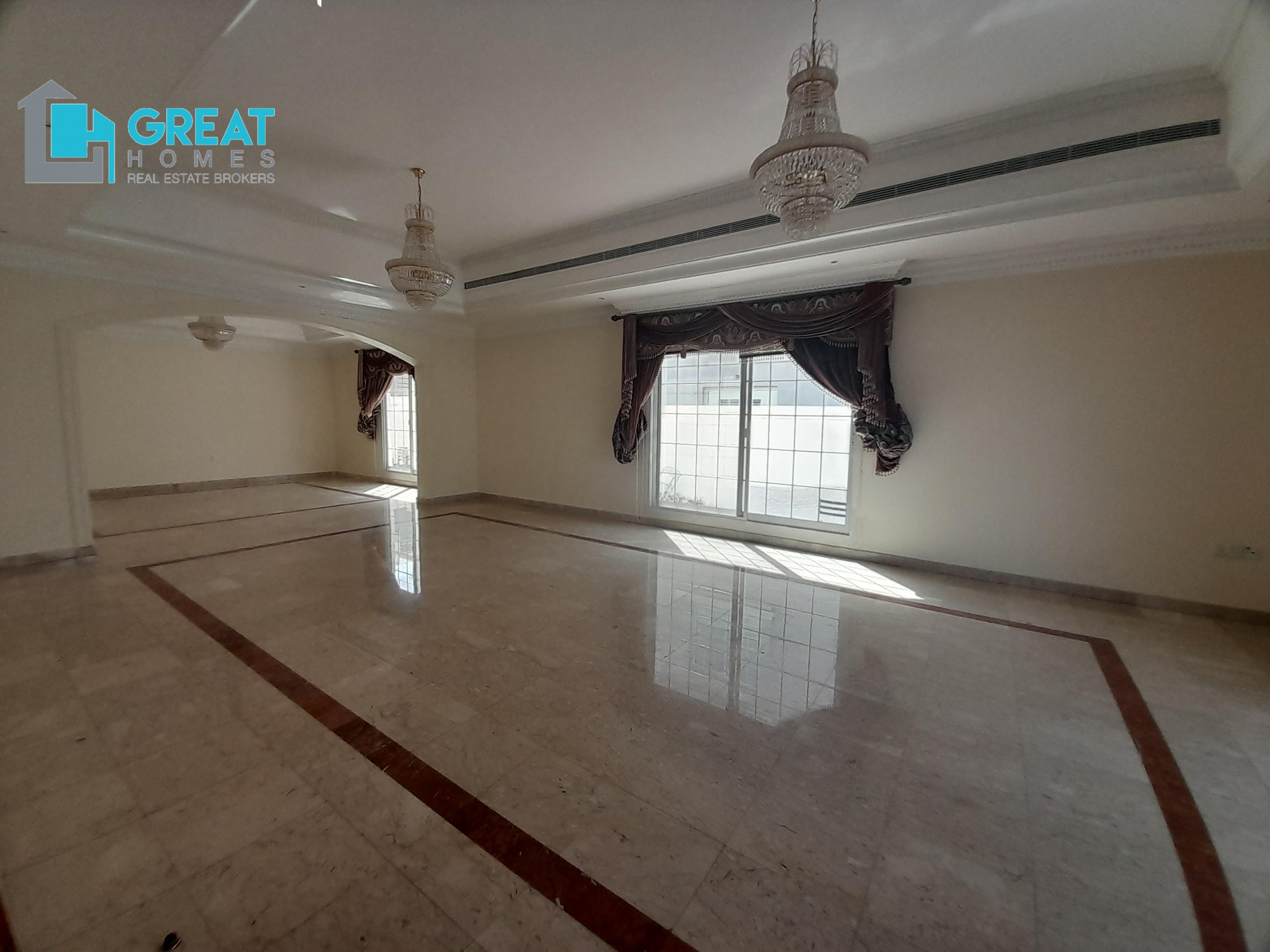 5 BR Villa For Rent in Al Manara Village