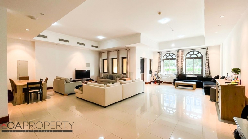 Golden Mile Villa for Sale, Palm Jumeirah, Dubai