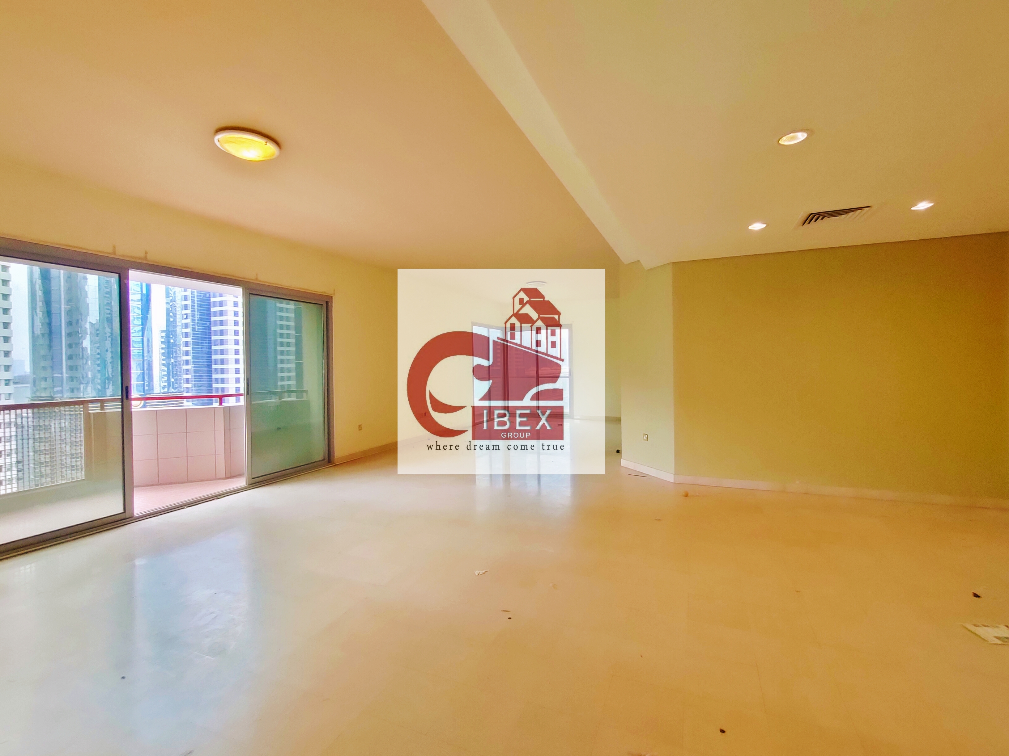 Crown Plaza Apartment for Rent, Sheikh Zayed Road, Dubai