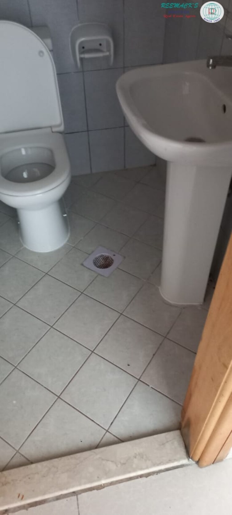 Al Musalla Building Apartment for Rent, Al Musalla, Sharjah