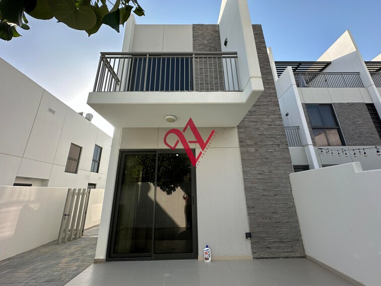  Townhouse for Rent, DAMAC Hills 2 (Akoya by DAMAC), Dubai
