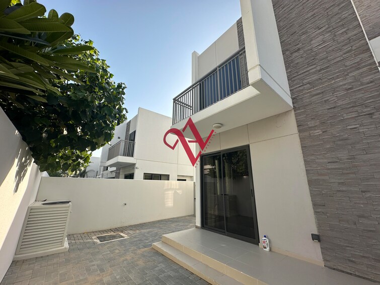  Townhouse for Rent, DAMAC Hills 2 (Akoya by DAMAC), Dubai