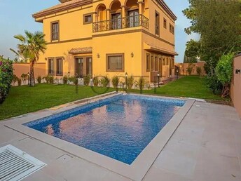 5 BR Villa For Sale in The Villa