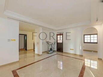 5 BR Villa For Sale in The Villa