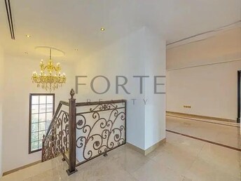 5 BR Villa For Sale in The Villa