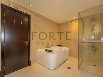 5 BR Villa For Sale in The Villa