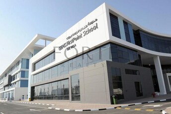 5 BR Villa For Sale in The Villa