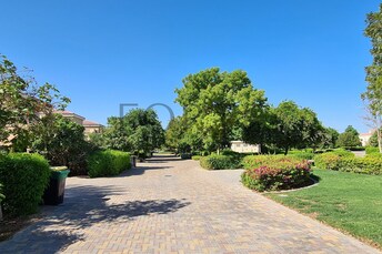 5 BR Villa For Sale in The Villa