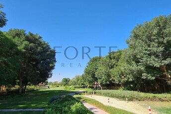 5 BR Villa For Sale in The Villa