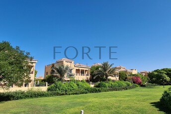 5 BR Villa For Sale in The Villa