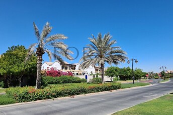 5 BR Villa For Sale in The Villa