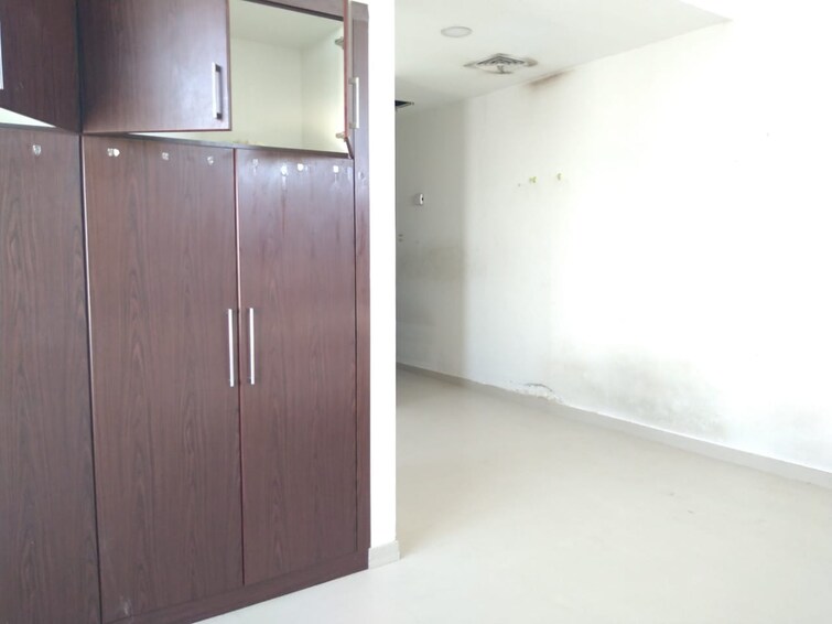 Ras Al Khor Industrial Apartment for Rent, Ras Al Khor, Dubai