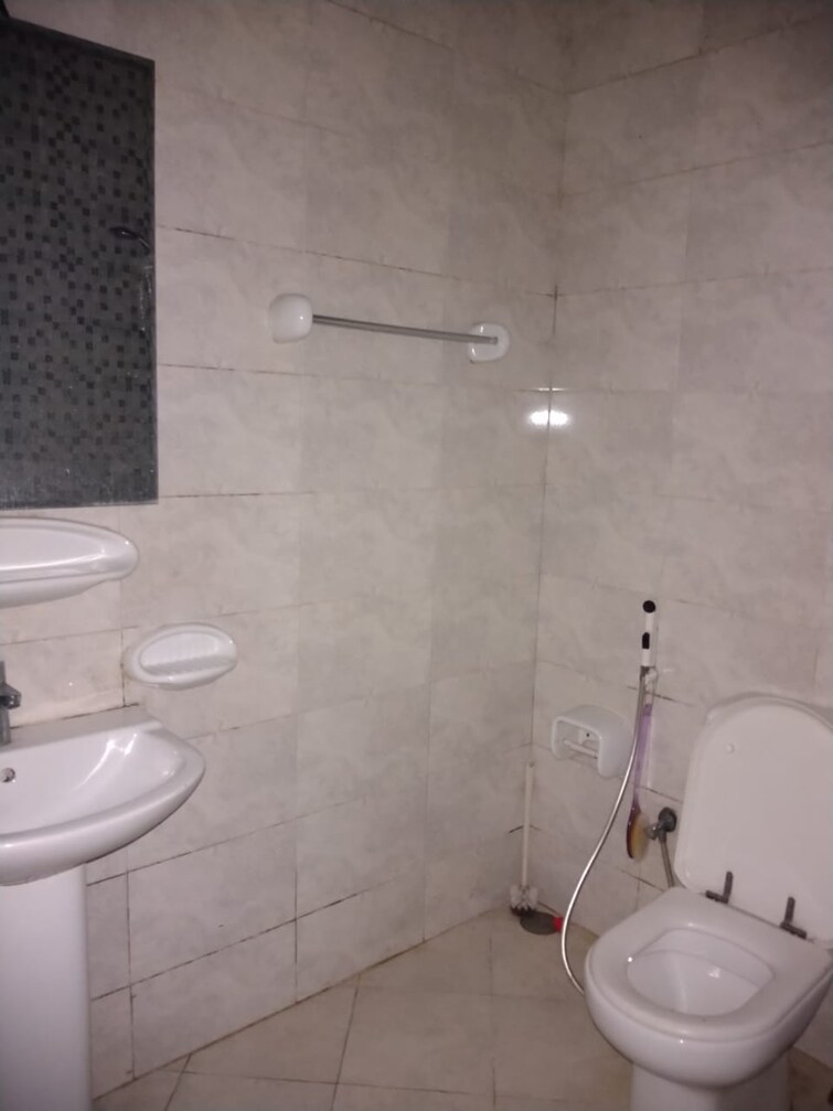 Ras Al Khor Industrial Apartment for Rent, Ras Al Khor, Dubai