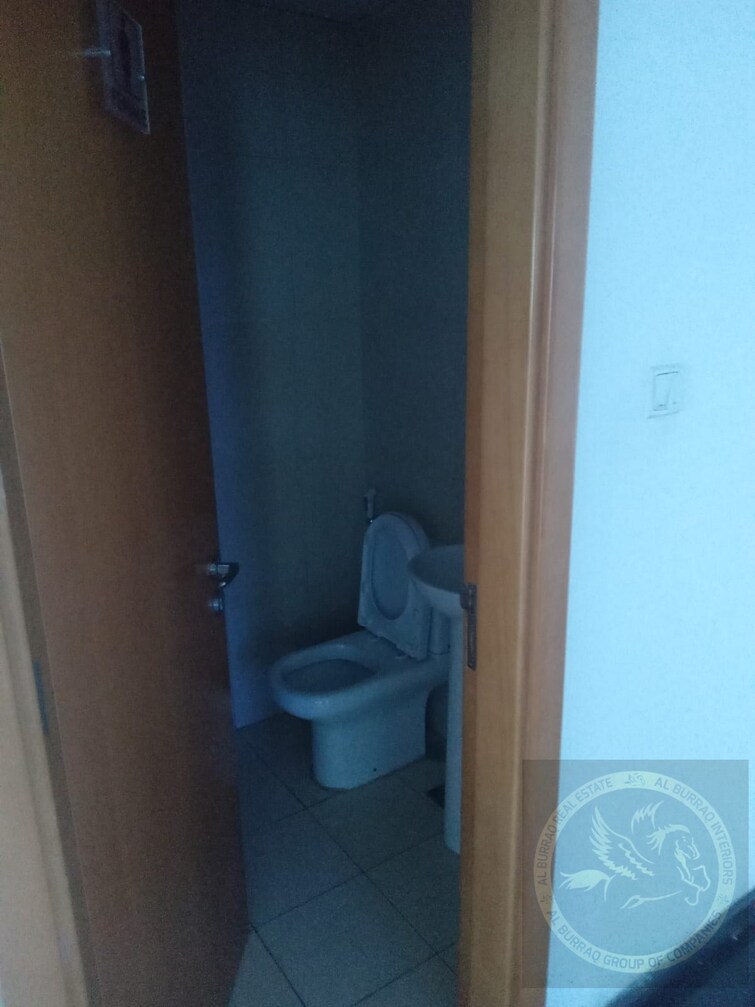 Capital Golden Tower Office Space for Rent, Business Bay, Dubai