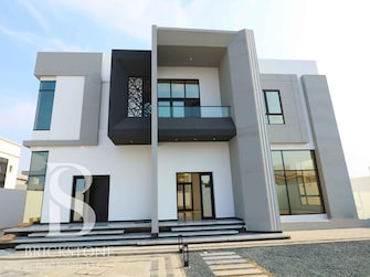 5 BR Villa For Rent in Al Quoz 1 Cover Image