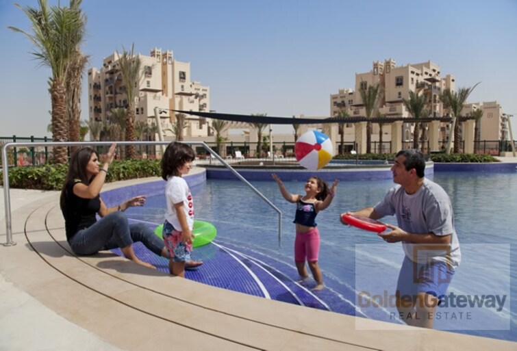 Al Thamam Apartment for Rent, Remraam, Dubai