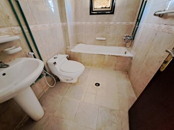 2 BR Apartment For Rent in Muwaileh Building