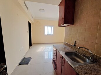 Studio Apartment For Rent in Muwaileh Building