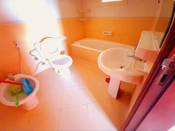 1 BR Apartment For Rent in Muwaileh Building