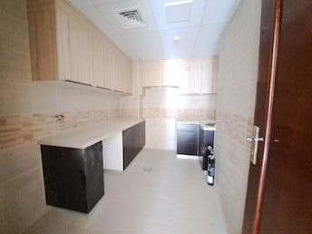 2 BR Apartment For Rent in Muwaileh Building