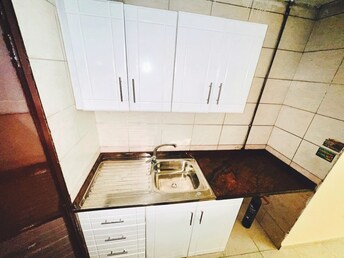 Studio Apartment For Rent in Muwaileh Building