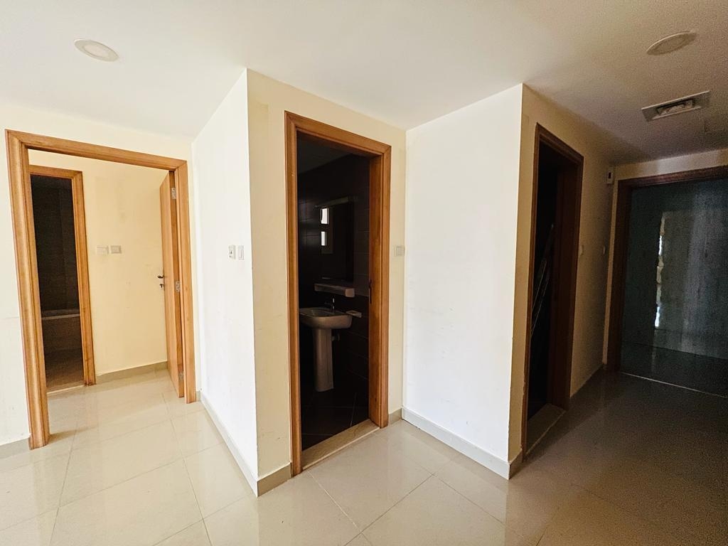 1 BR Apartment For Rent in Muwaileh Building