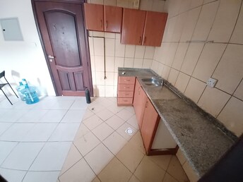 Studio Apartment For Rent in Muwaileh Building